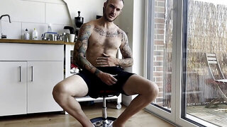 The house, milking, solo jerk