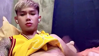 Japanese Tatted Fellow Masturbating His Beef whistle Until He Shoots a load