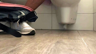 Caught jacking, I spy on a dude's real ejaculation.