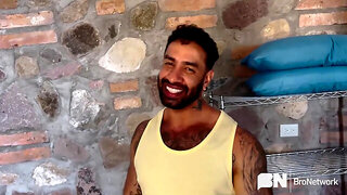 Mateo Zagal In Full-body Fun