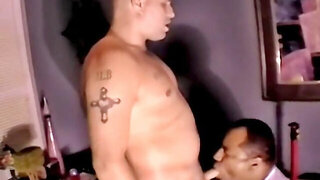 Two straight men sucked with 2 hot fountains delivered