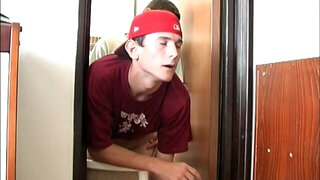 Luis Blava Kitchen Counter Blowjob With Cap Buddy