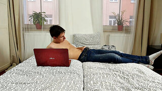 Johny Cherry strokes his cock on webcam and can't hold back